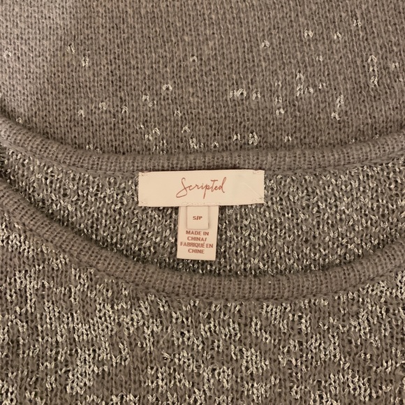 Scripted Silver Sweater - Picture 4 of 4